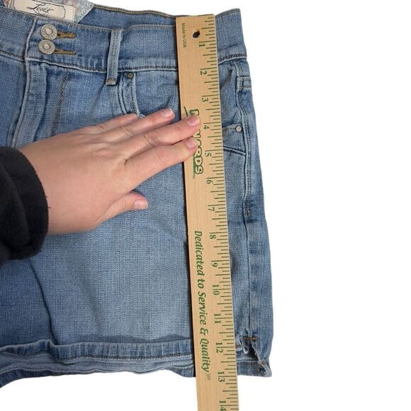 Levi's San Francisco high rise  Denim Shorts Red Tab Size 8 - Picture 15 of 16